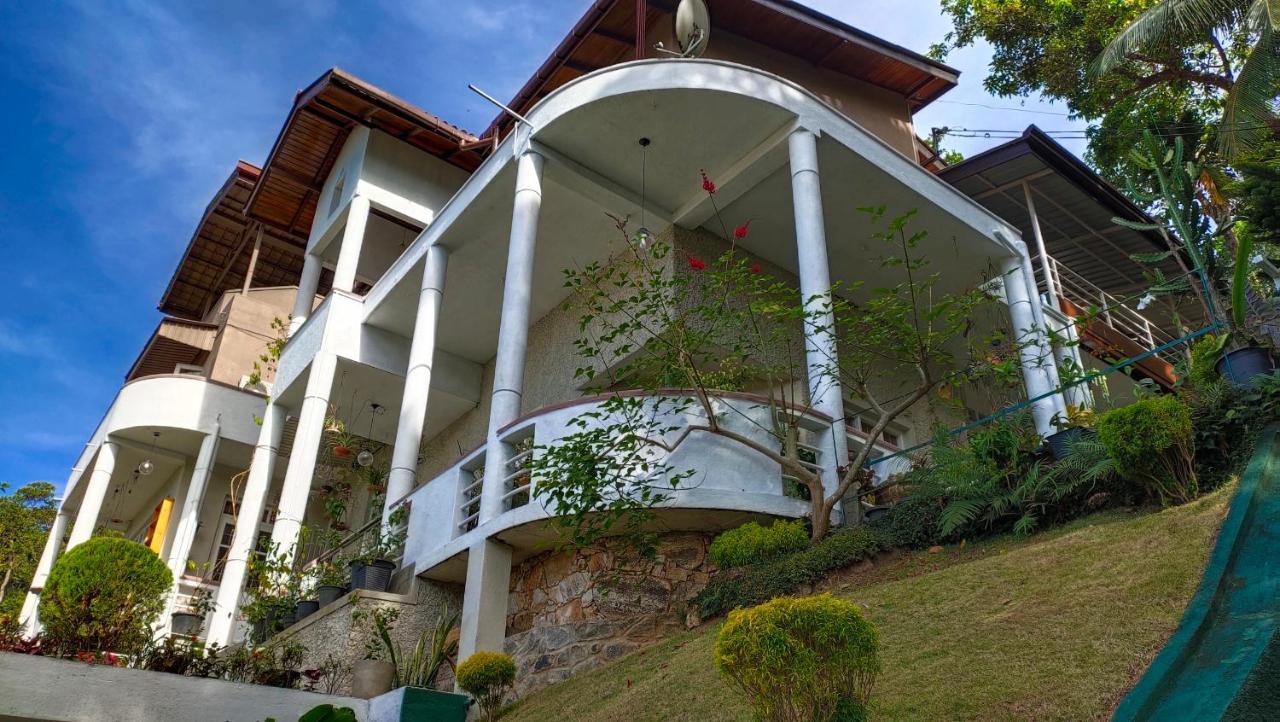 Marvel Hills Kandy Exterior foto