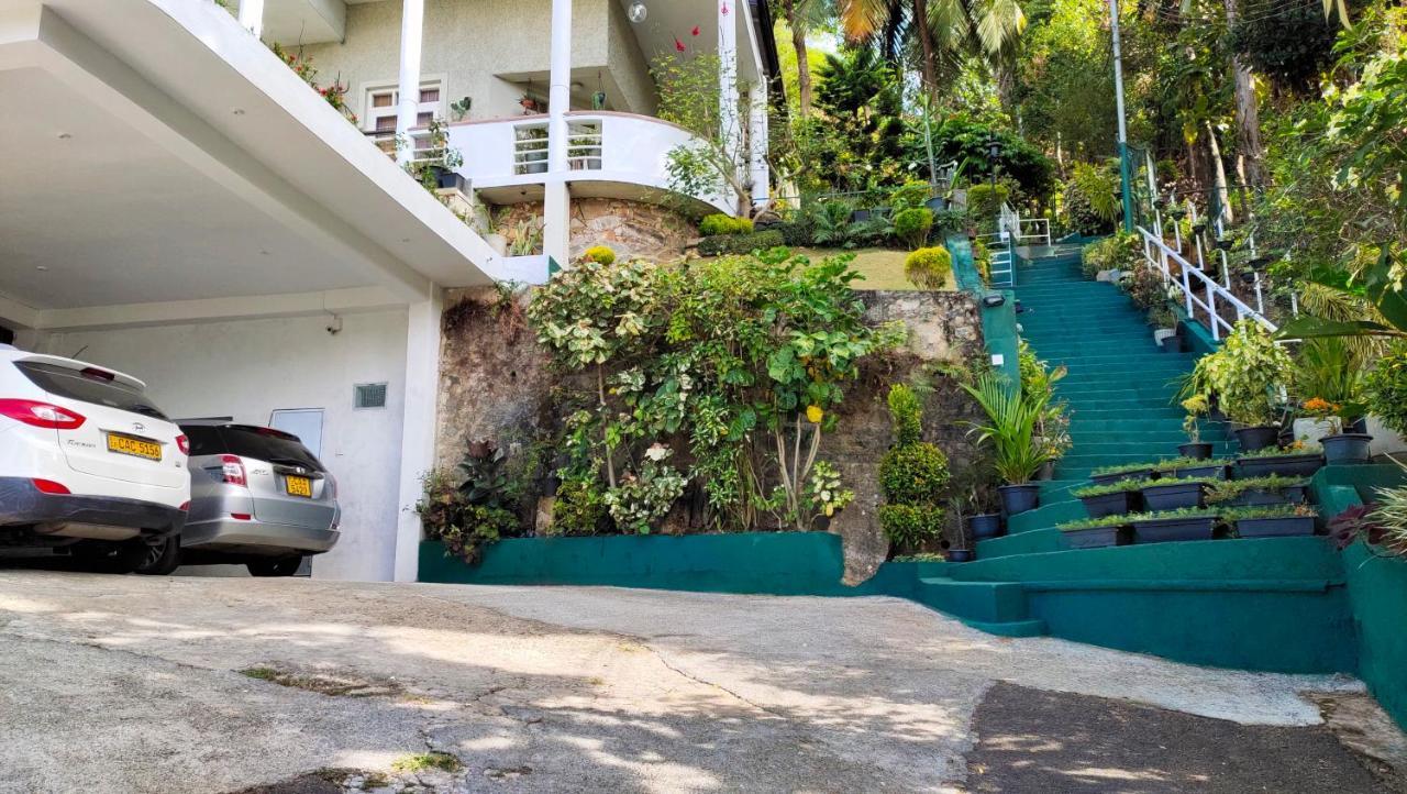 Marvel Hills Kandy Exterior foto
