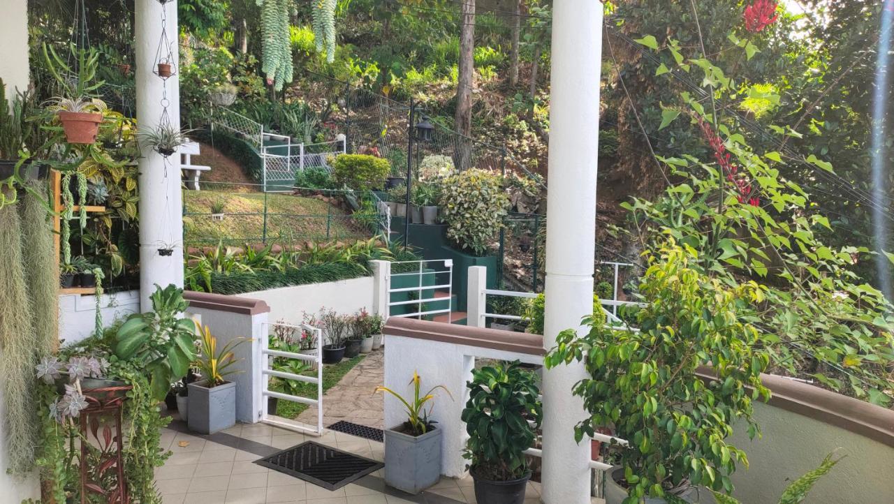 Marvel Hills Kandy Exterior foto