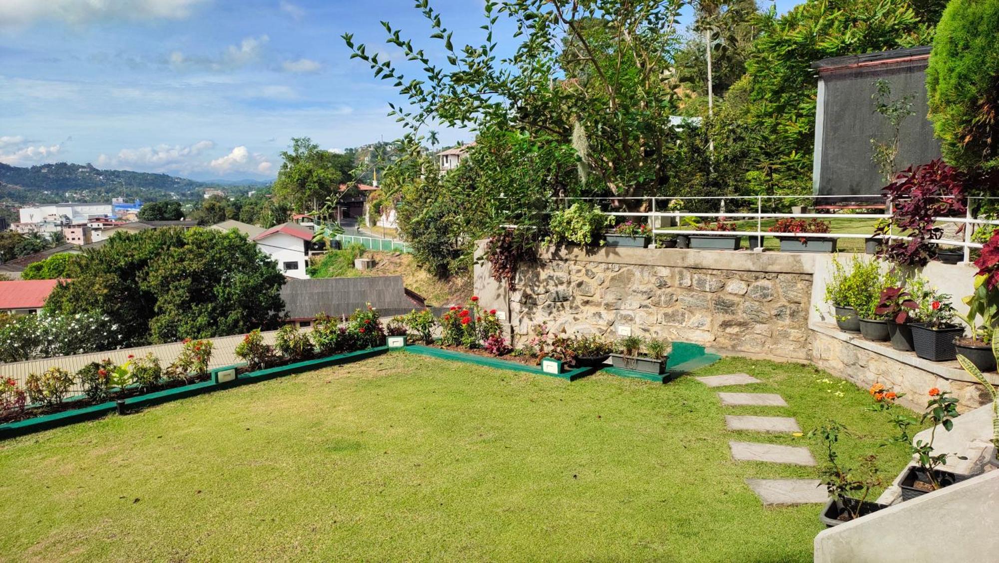 Marvel Hills Kandy Exterior foto